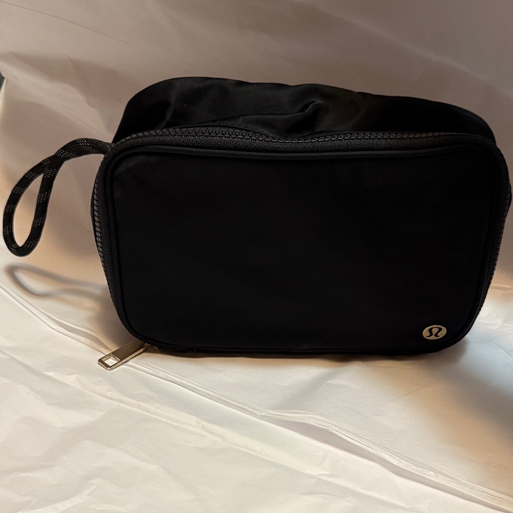 lululemon athletica Black Travel Organizer Pouch - Picture 3 of 11